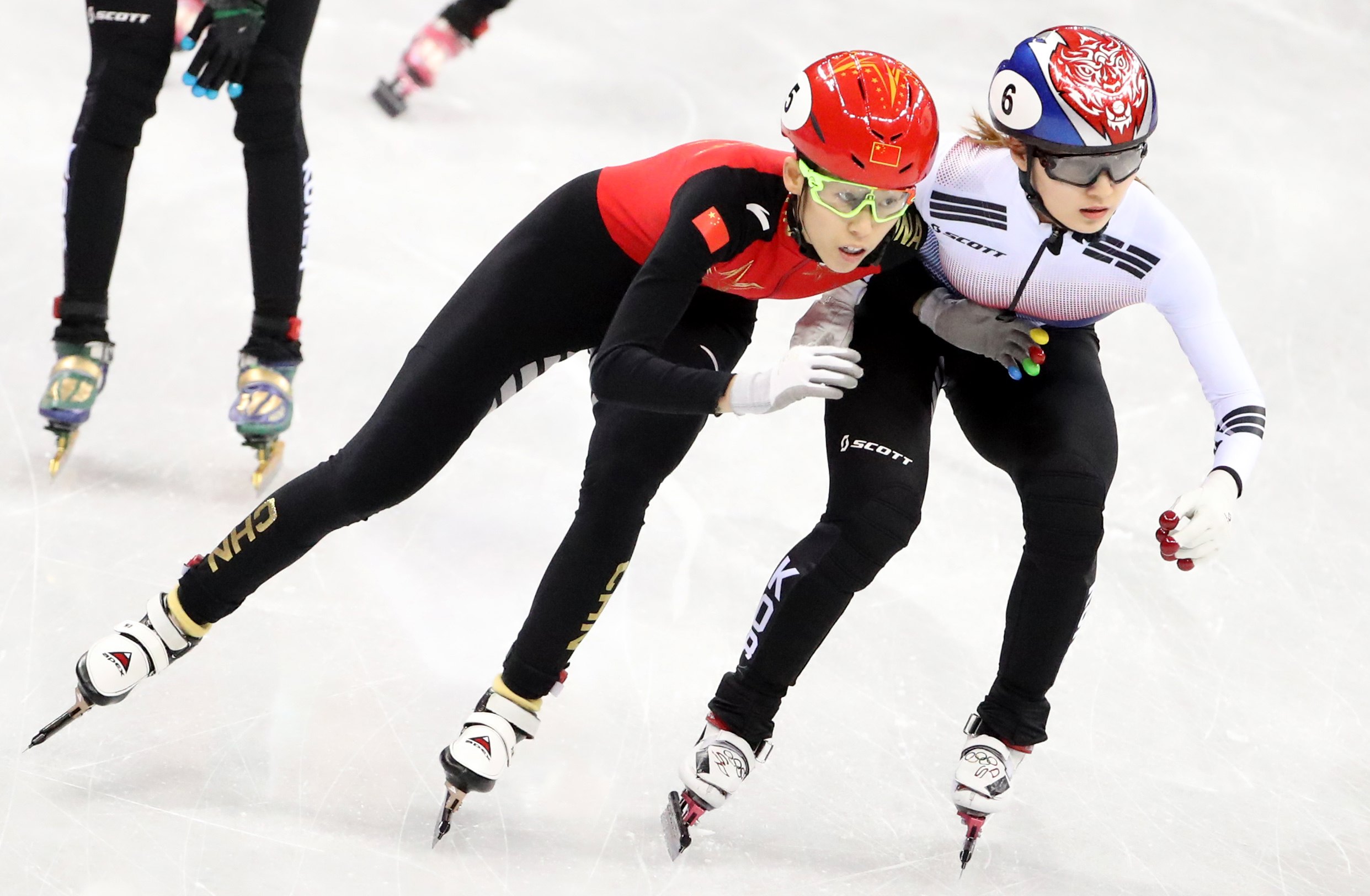 冰球女将强体能 全力以赴奔冬奥_国家体育总局