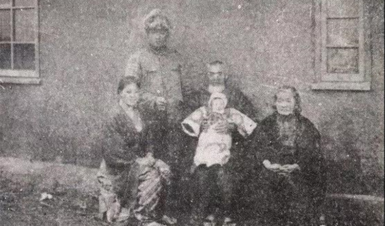 1941年，松田千卫一家到中国后.jpg