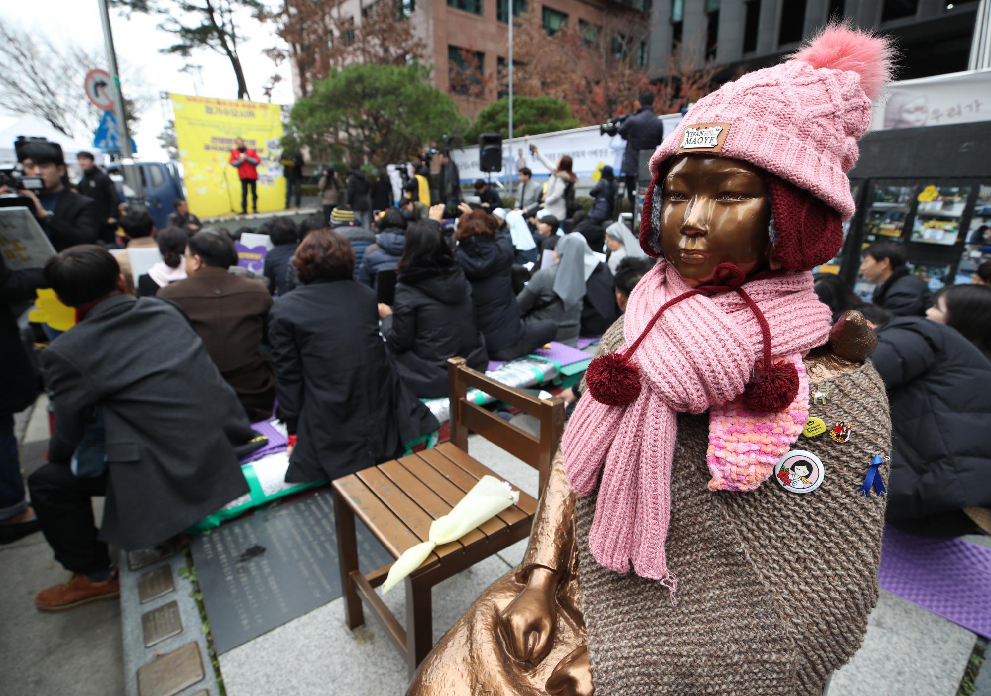 日韩就慰安妇问题进行讨论 - 2015年11月11日, 俄罗斯卫星通讯社