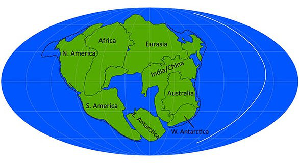 位于大西洋的两个小型俯冲岛弧可能会沿着美洲东海岸分散出去，导致再一次形成盘古大陆，即终极盘古大陆。