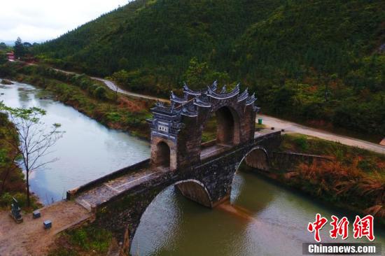 两孔三墩!江西龙南县明代太平桥造型奇特