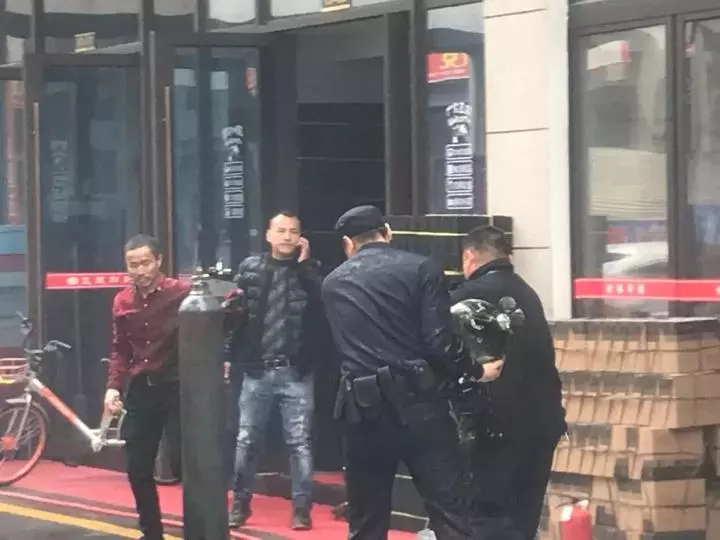 点击进入下一页