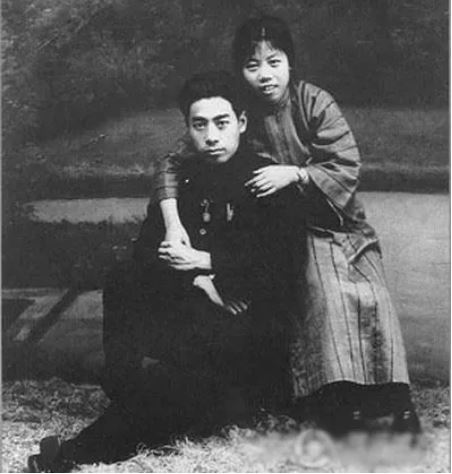 1926年，邓颖超同周恩来在汕头的合影.JPG