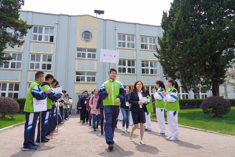 高中生活不是一味刷题,而是"自主玩""智慧学",沪上"四大名校"校园开放