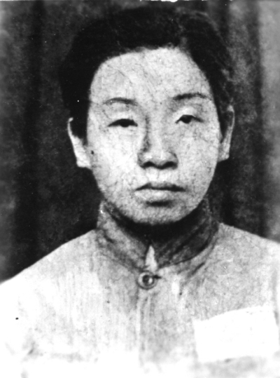 邓惠中：双枪震敌胆，铁血铸英魂