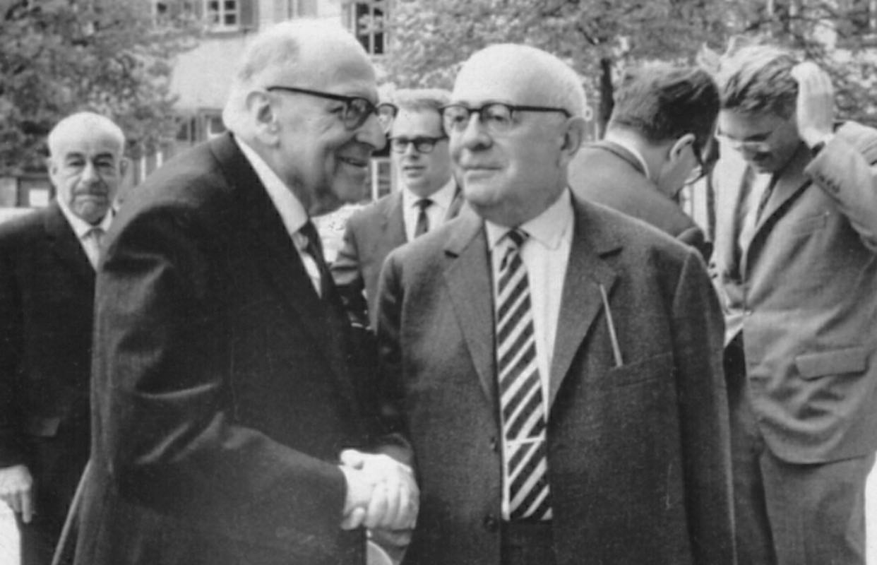 霍克海默（左）与阿多尔诺1964年于海德堡.jpg