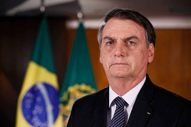 800px-Jair_Bolsonaro_em_24_de_abril_de_2019_2-800x533.jpg