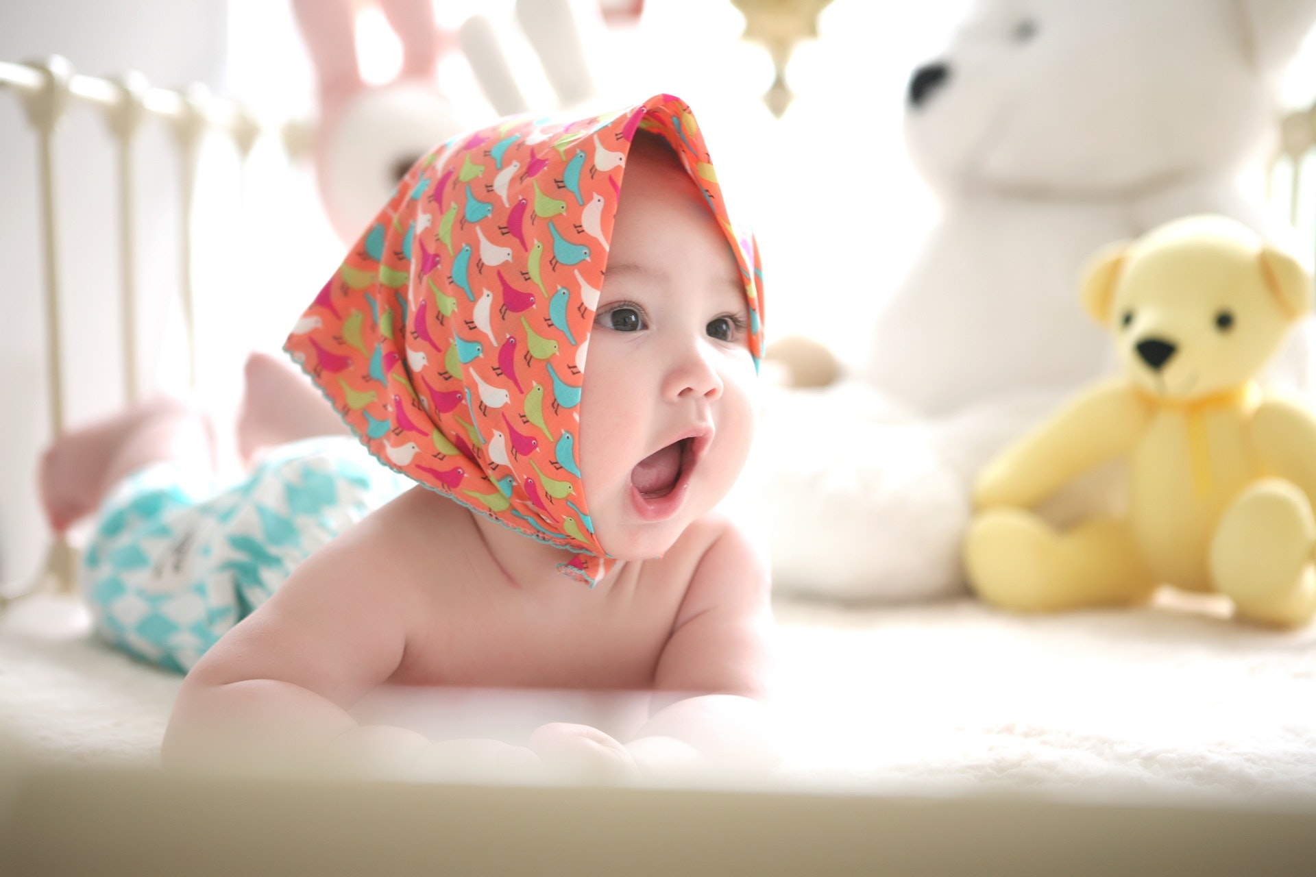 adorable-baby-beautiful-bed-265987.jpg