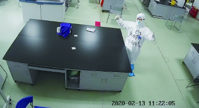 吴磊 给高三儿子送祝福.jpg