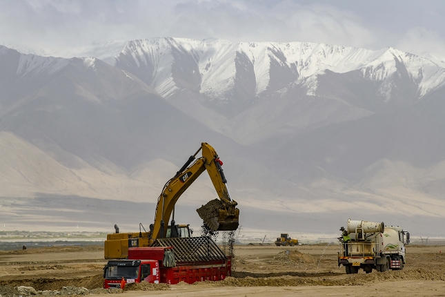 （经济）（2）新疆海拔最高机场建设顺利推(3789219)-20200604152746.JPG