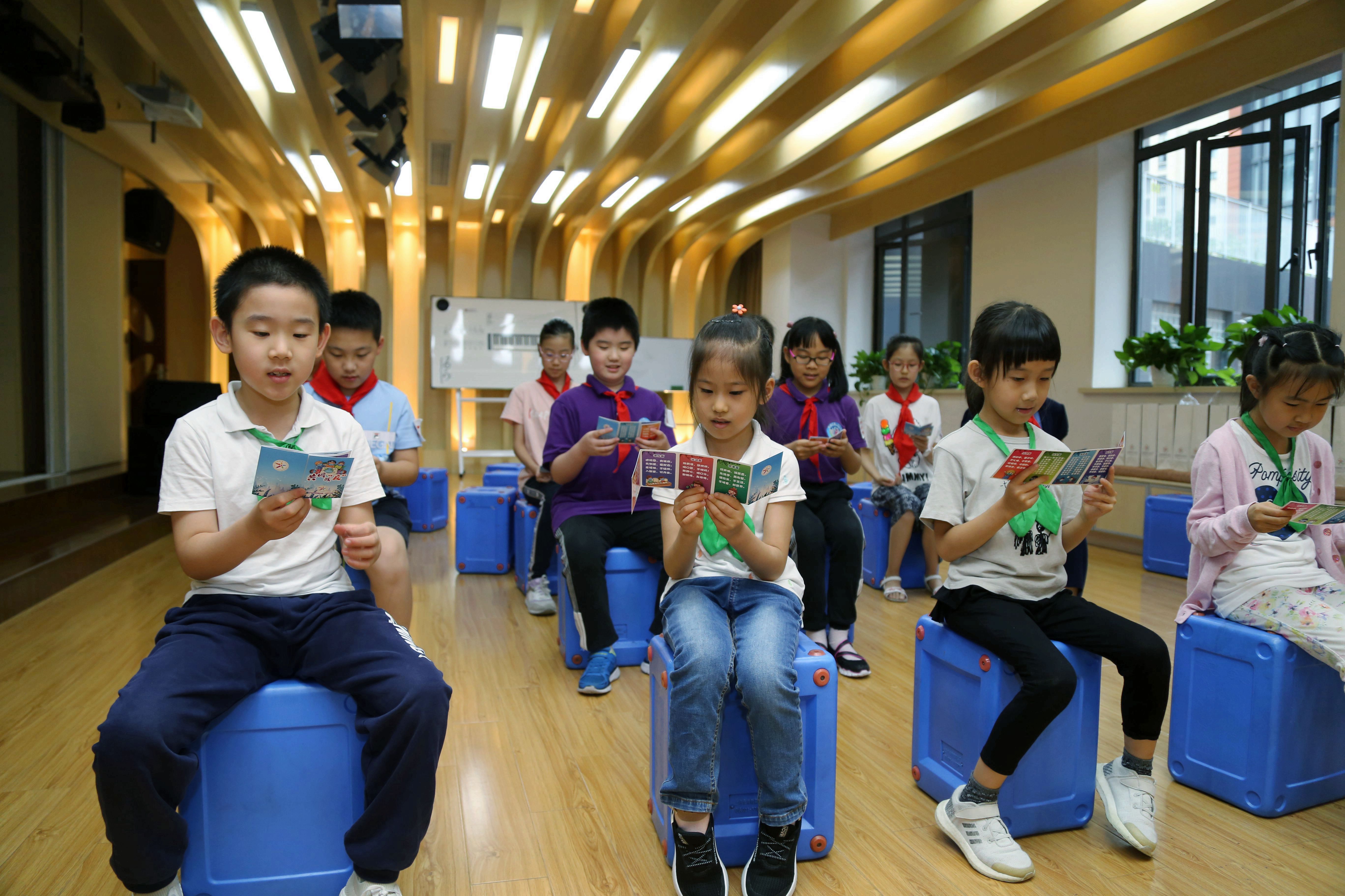 上海市黄浦区第一中心小学的同学们学唱健康儿歌（摄影：郑逸洁）.JPG