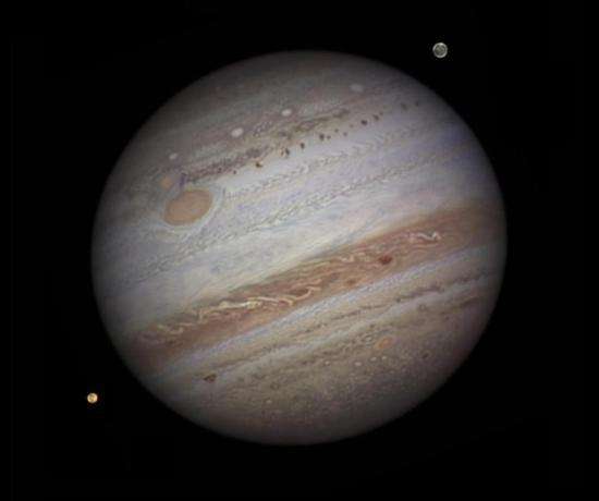 诸如木星和土星等气态巨行星被称为“类木行星”。