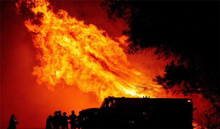（外代一线）（12）美国加州山火持续蔓延(4075279)-20200910235613.JPG