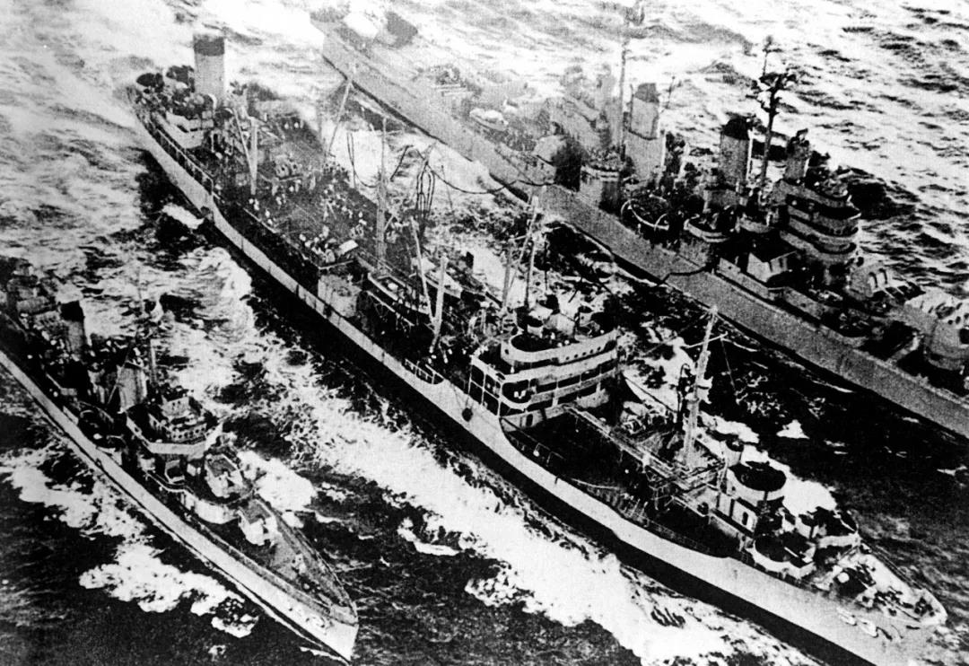 1950年6月，朝鲜战争爆发，美国总统杜鲁门派兵武装干涉朝鲜内政，同时派遣第七舰队开进台湾海峡，侵入中国台湾.jpg
