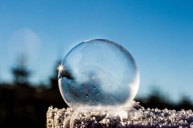 frozen-bubble-1943224_640.jpg