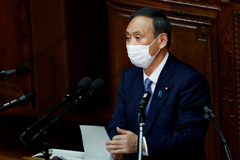 菅义伟参加就任后的首场国会答辩。