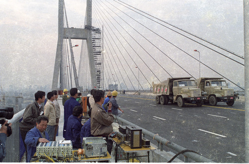 1992年，同济大学开展南浦大桥桥梁动载试验（二）_副本.jpg