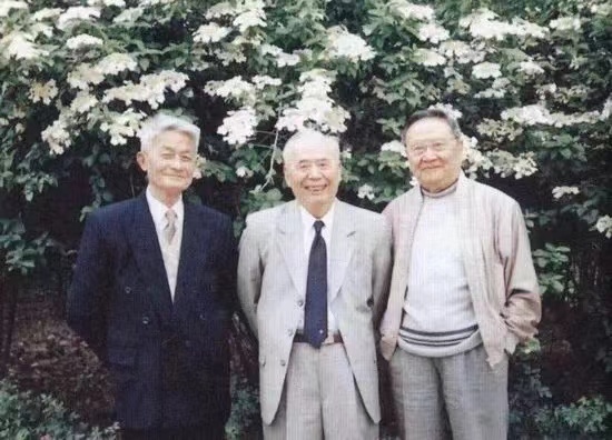 三人.jpg