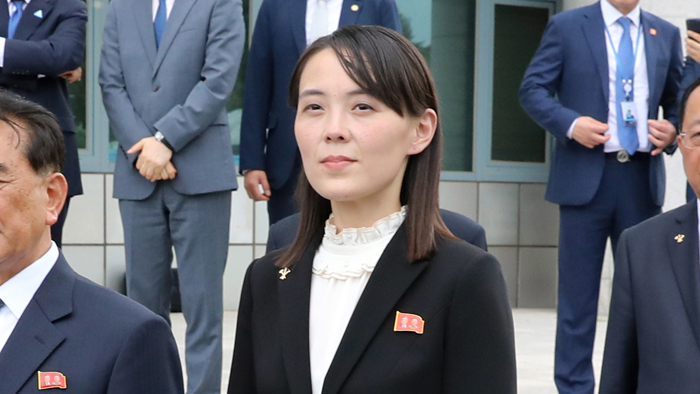 △金与正资料图片