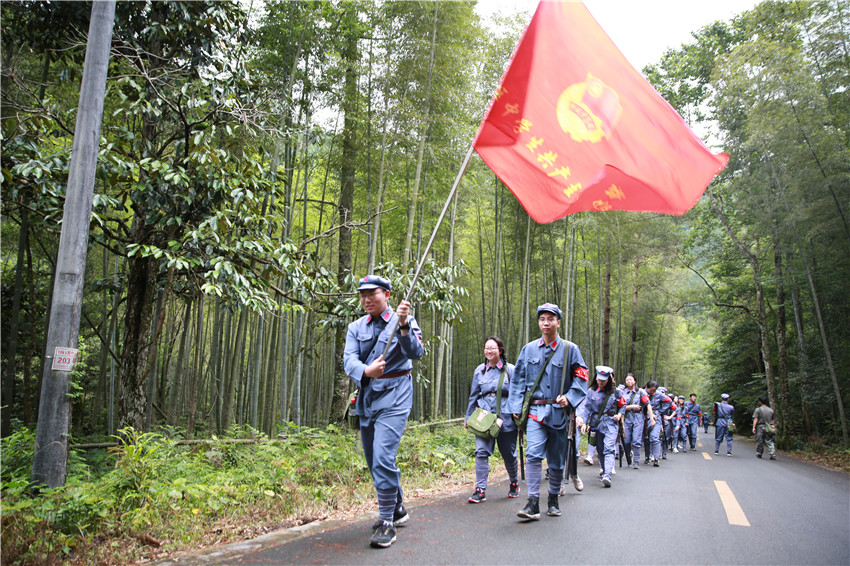 传承井冈山精神，让信仰点亮人生.jpg