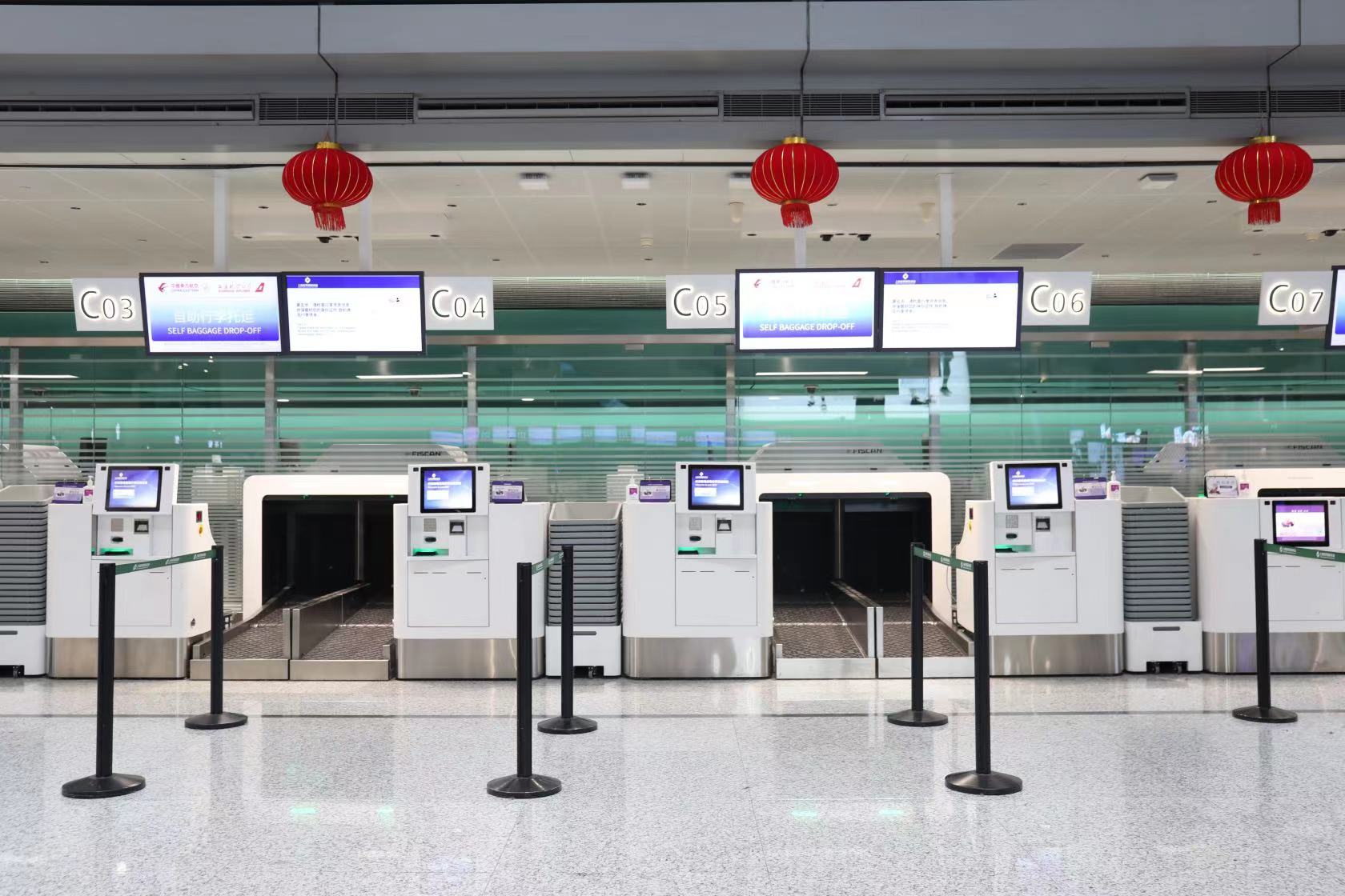 亚洲首条全自动登机桥在成都天府国际机场投入使用 - 民航 - 航空圈——航空信息、大数据平台