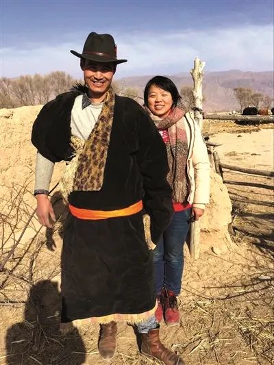 马金瑜和丈夫扎西