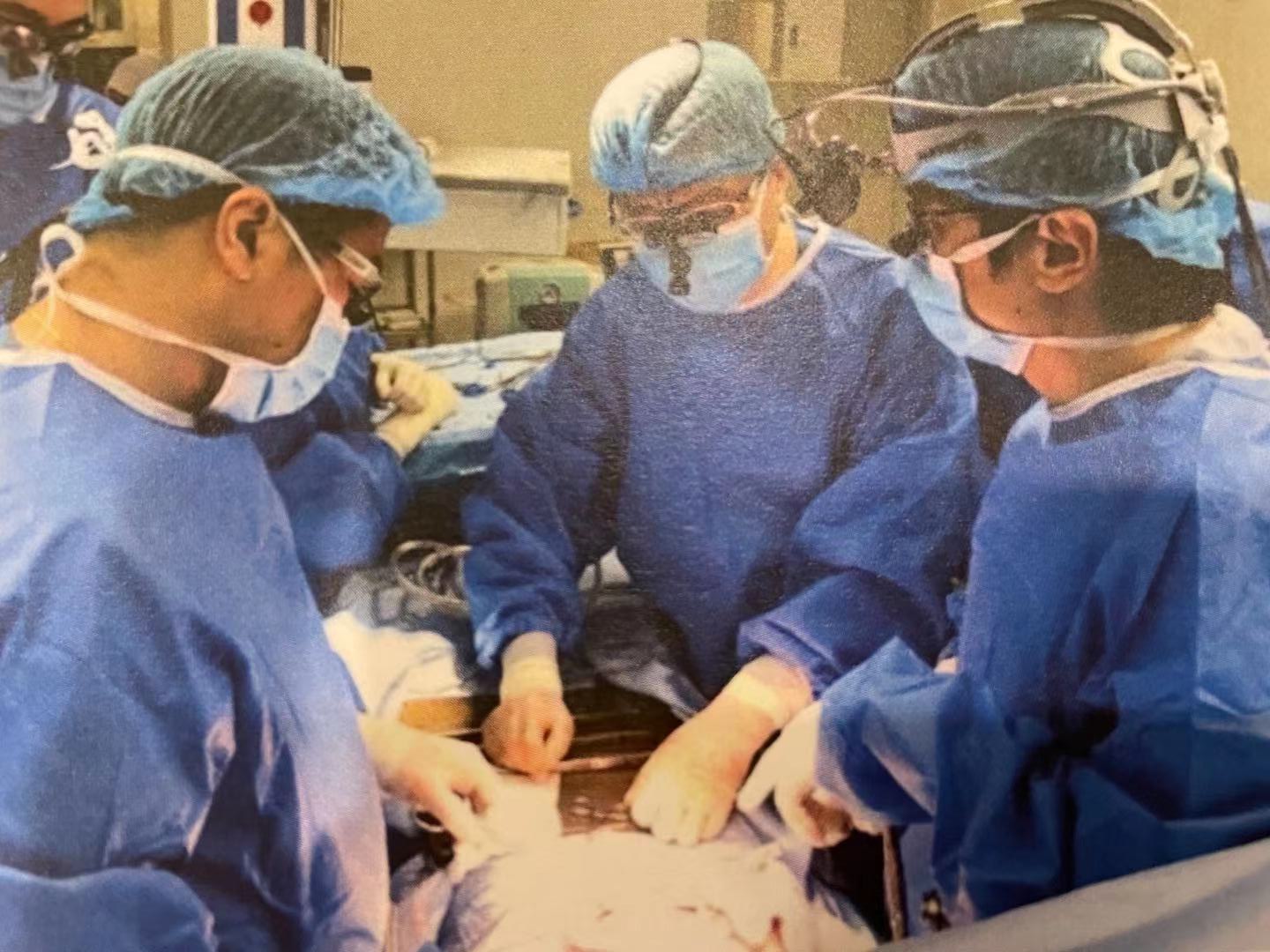 办实事 开新局|青大附院器官移植中心一天完成7台移植手术 - 青岛大学附属医院