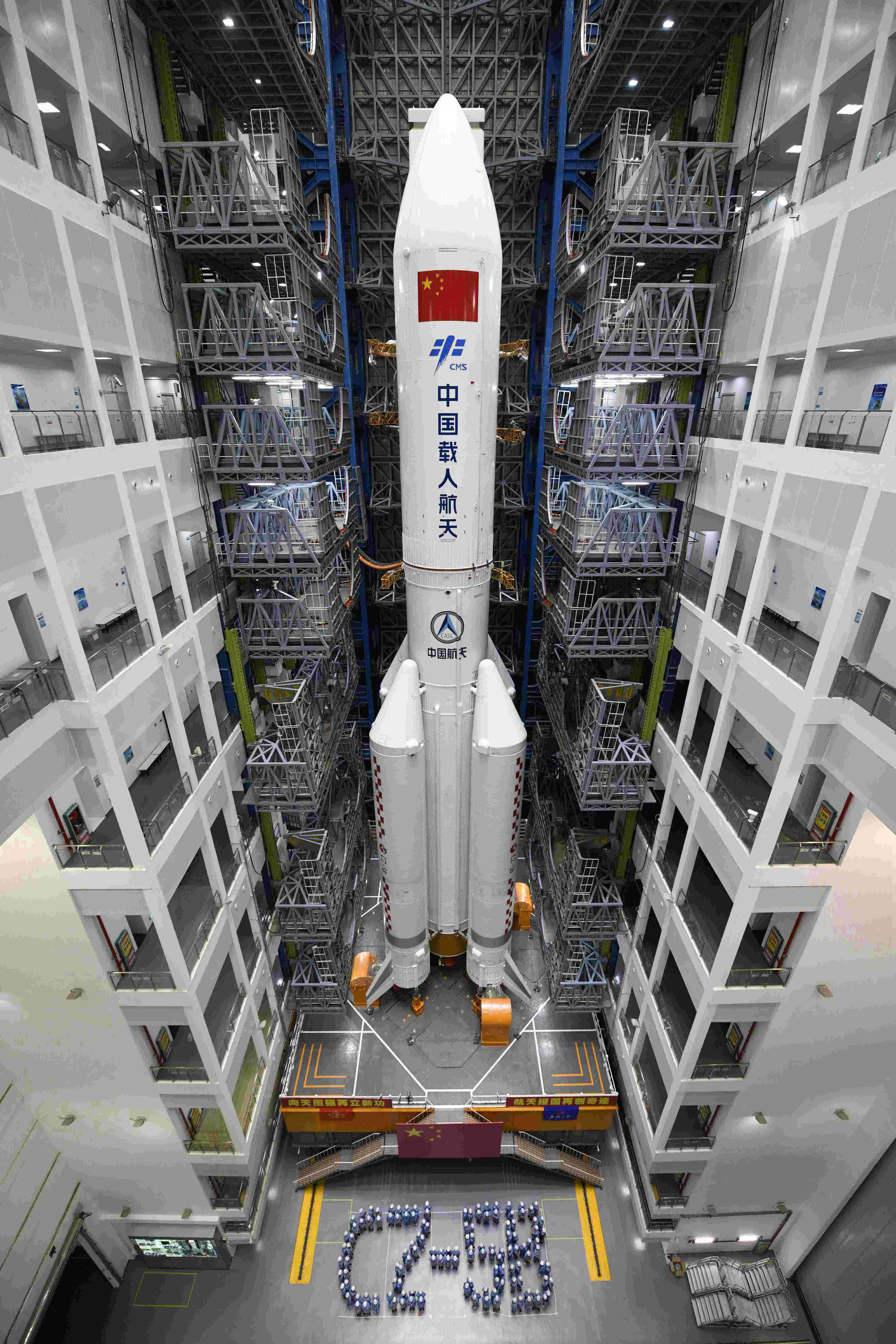 空间站系统总设计师杨宏：中国空间站最大可扩展到180吨_凤凰网视频_凤凰网