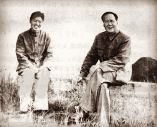 叶子龙和毛泽东.jpg