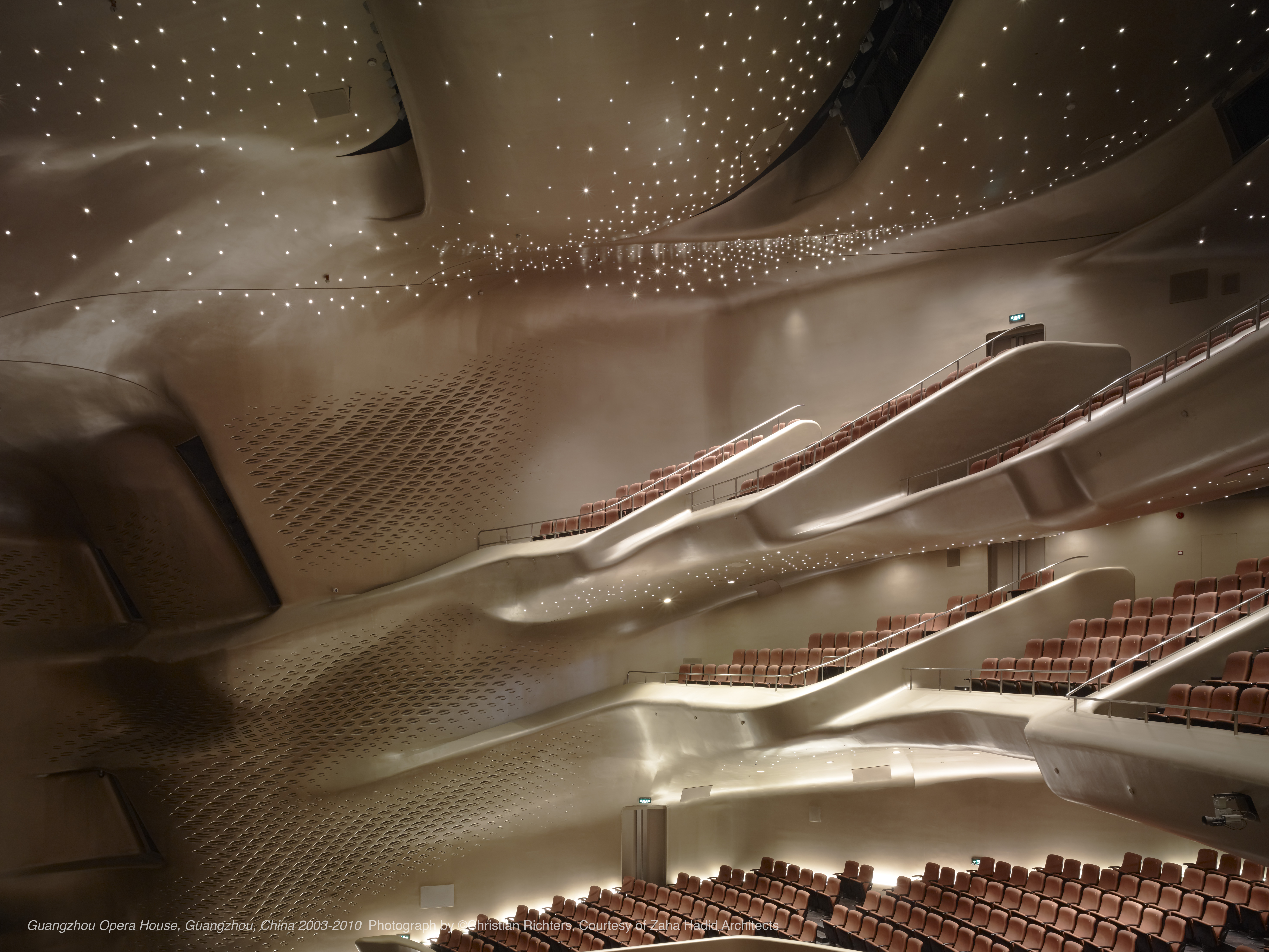 2010_Guangzhou Opera House_03_?Christian Richters副本.jpg