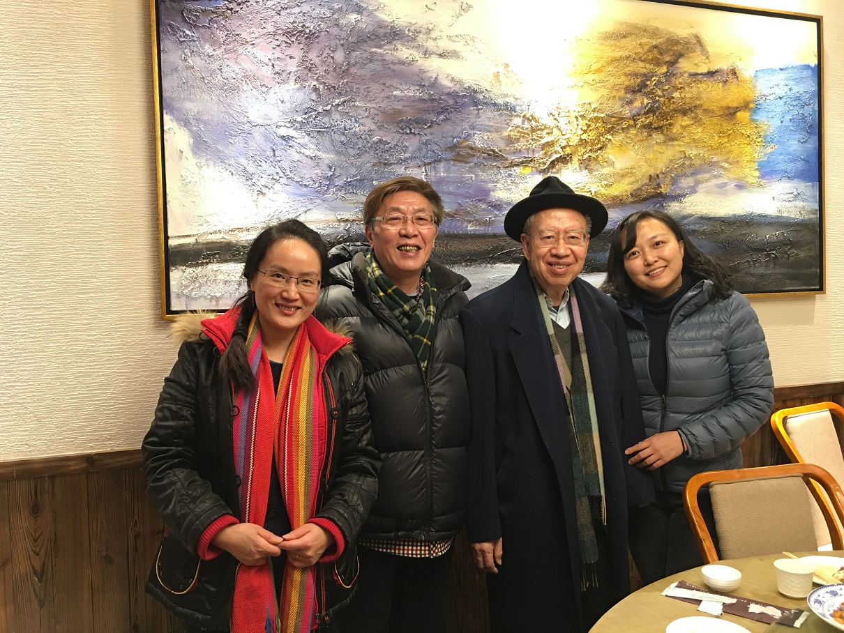 2017年2月15日，文汇报北京记者站同仁（左一为作者）探望叶廷芳先生。.jpg