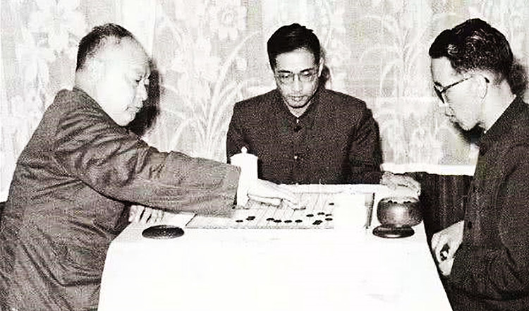 陈毅下棋750.jpg