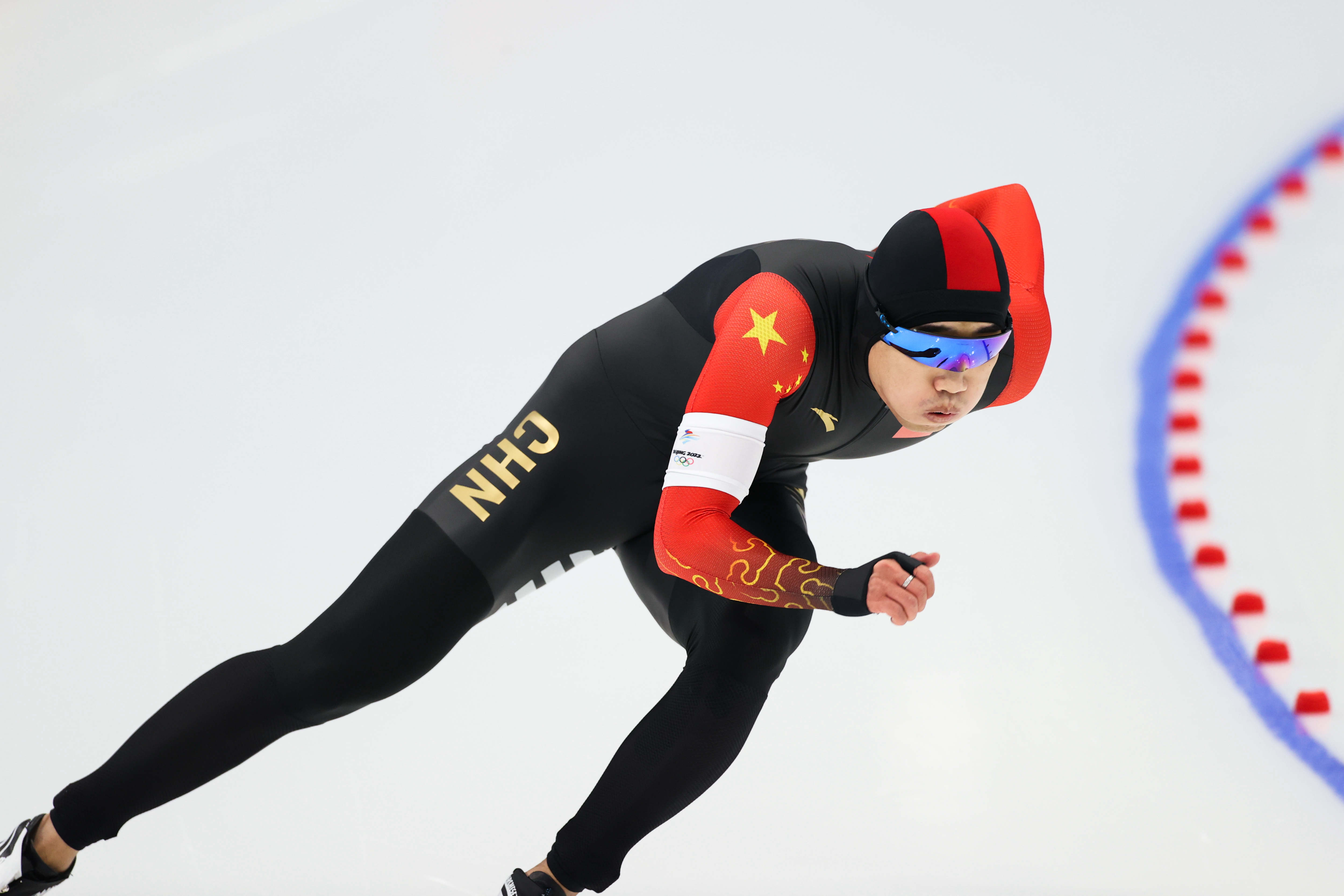 男子500米短道速滑匈牙利队刘少昂夺冠 武大靖无缘卫冕