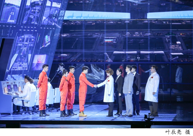 原创话剧《追梦云天》昨晚（23）上演。 .jpg