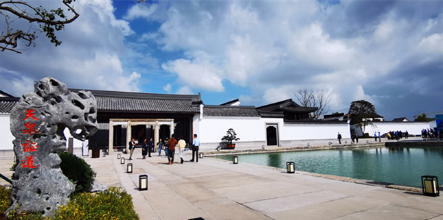 内 24264a11448b16cec5_副本.jpg