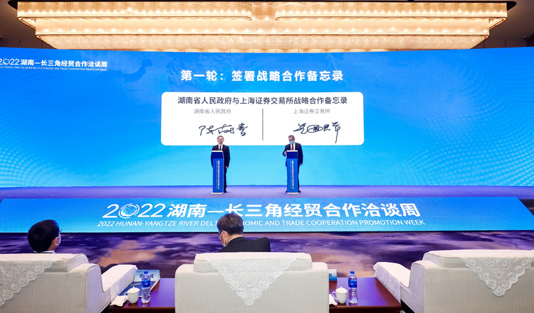 16387773_副本.jpg