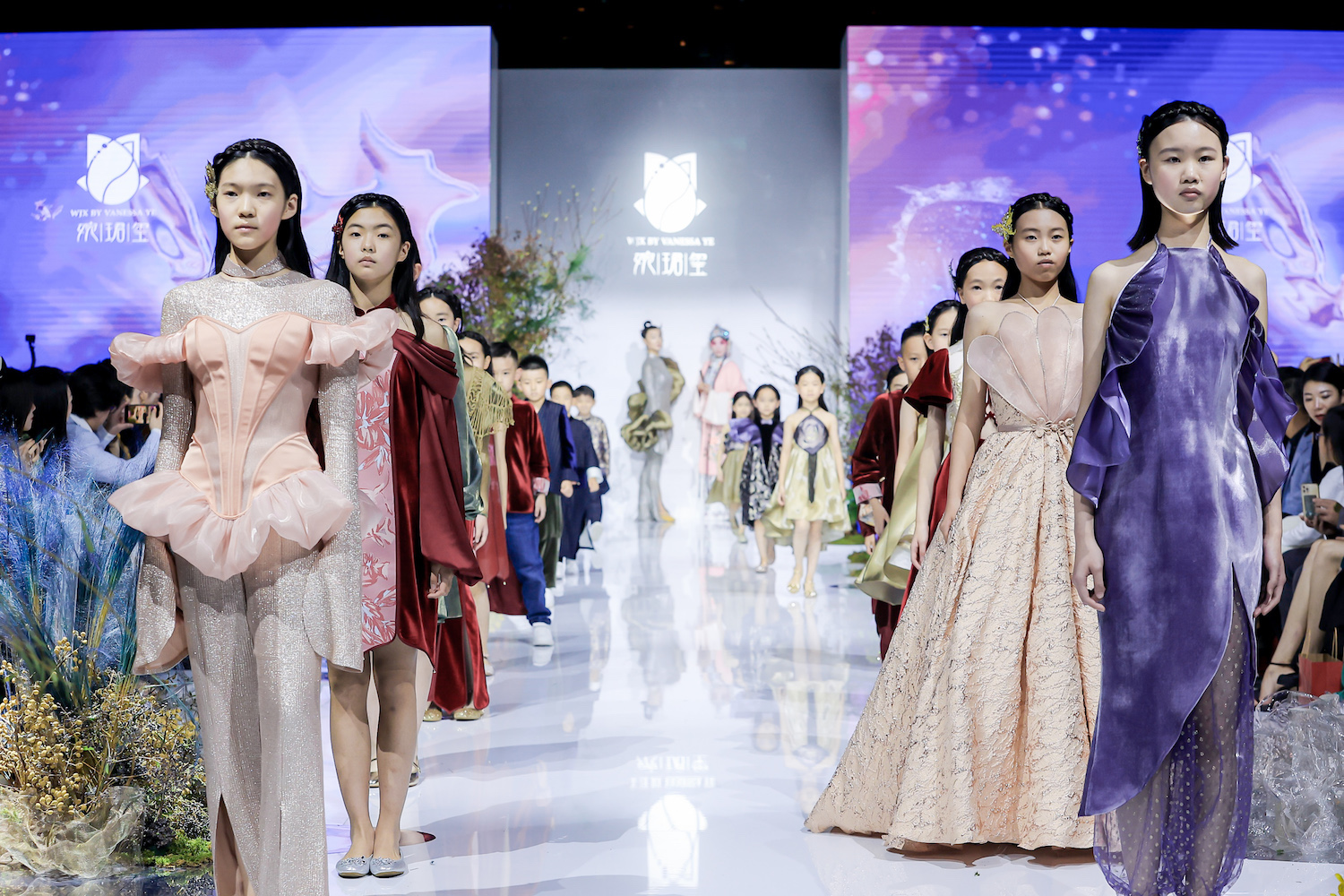 2022上海高定周婉珺玺 - 小囡梦蝶系列1.JPG