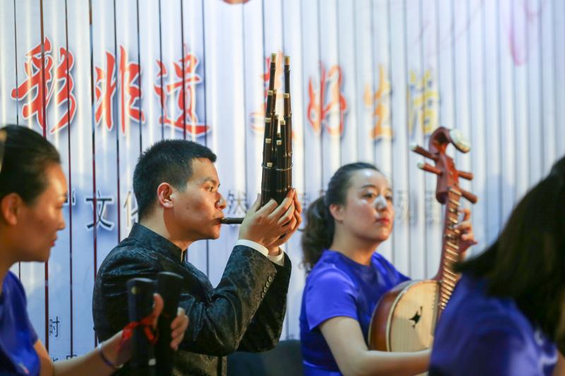 webwxgetmsgimg4.jpg webwxgetmsgimg4.jpg