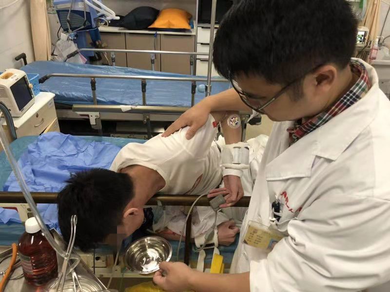 1900909531.jpg 1900909531.jpg