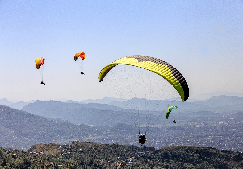 尼泊尔博卡拉以滑翔伞而闻名