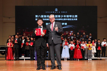 刘明康5.jpg