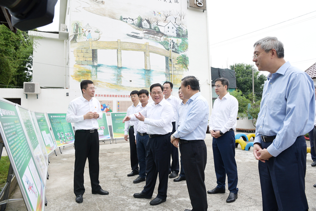 668960619.jpg 668960619.jpg