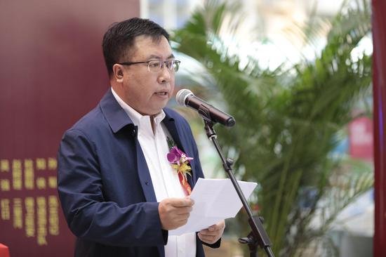 人民文学出版社.jpg 人民文学出版社.jpg