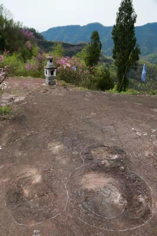 2094720777.jpg 2094720777.jpg