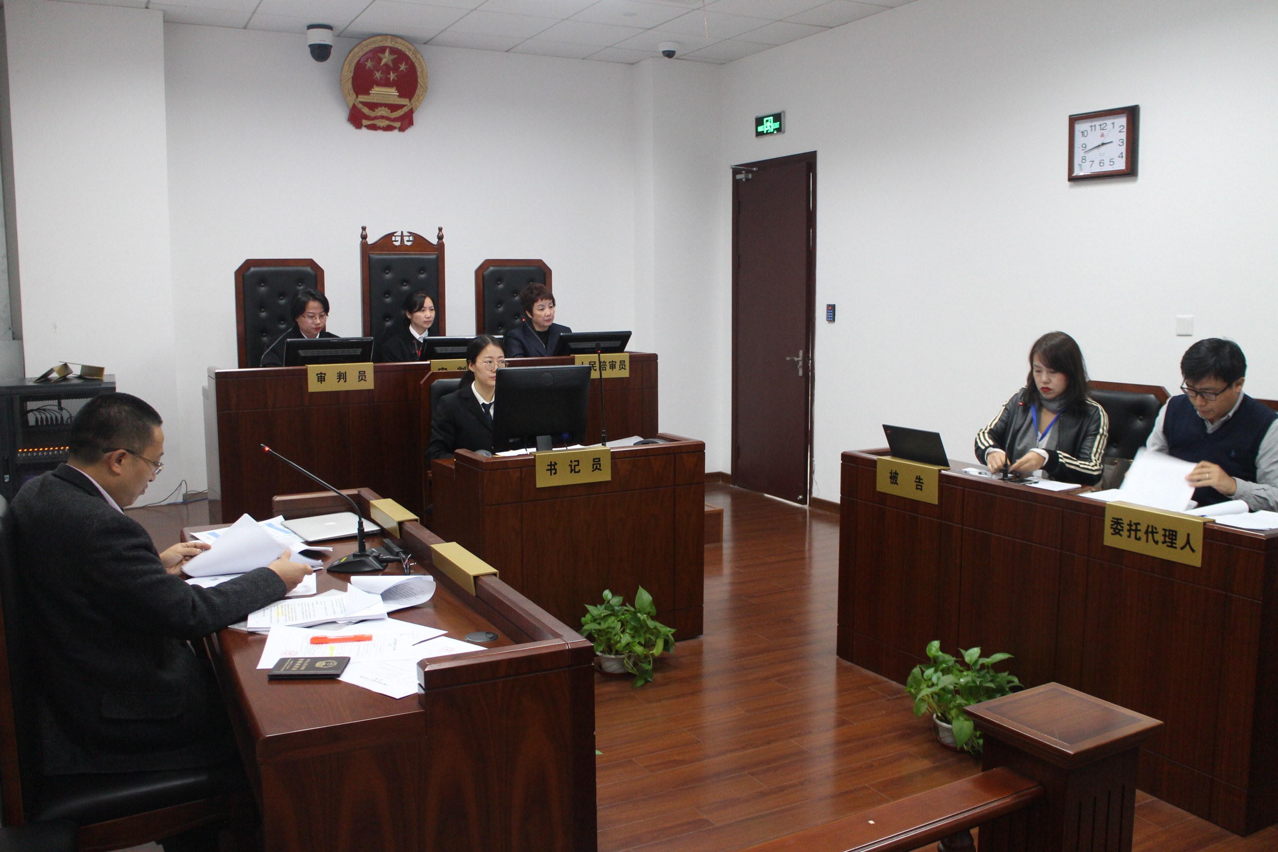 缩短到3公里,浦东法院临港新片区审判站首次开展商事纠纷案件巡回审判