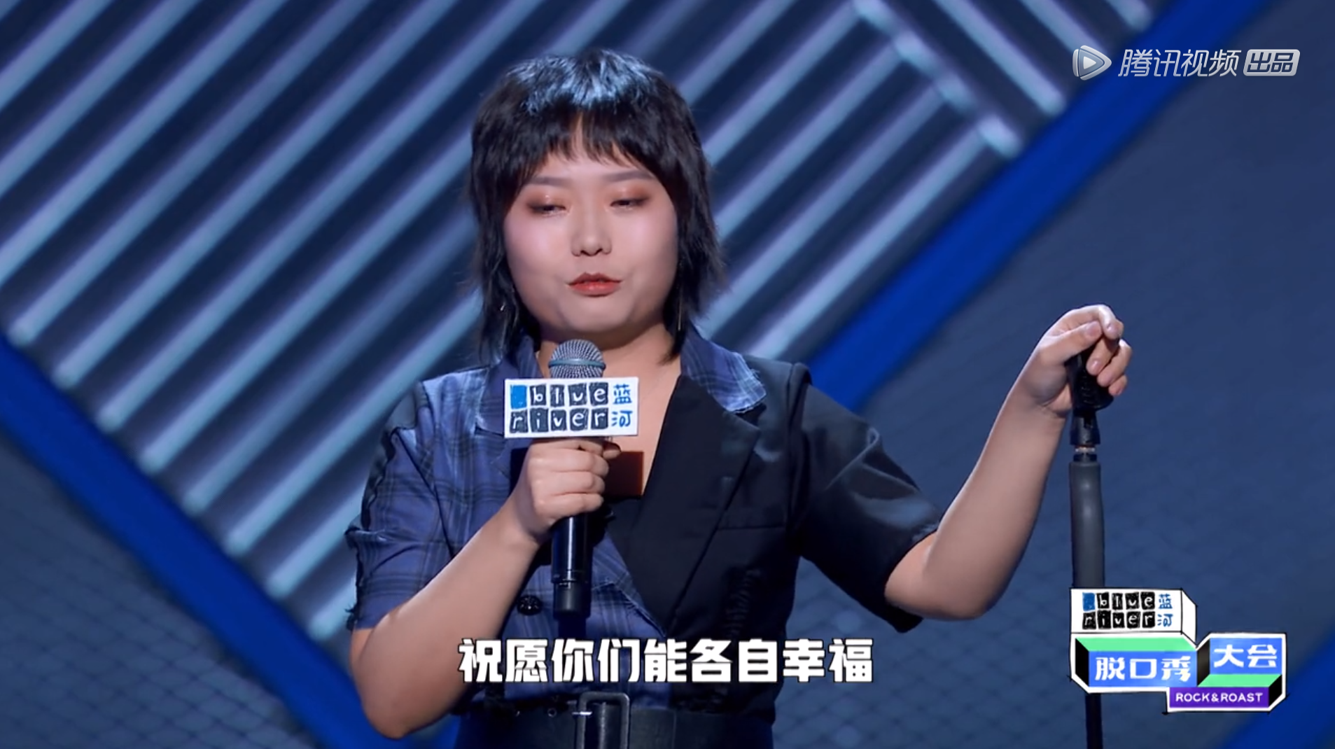 砸手机、割手腕，李雪琴的不快乐，超乎你想象