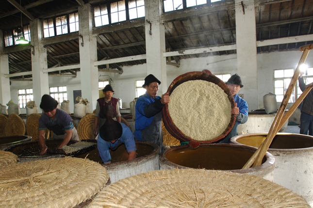 "千年古越一座城,世界荣耀一壶酒"中国黄酒之都绍兴迎来满城酒香