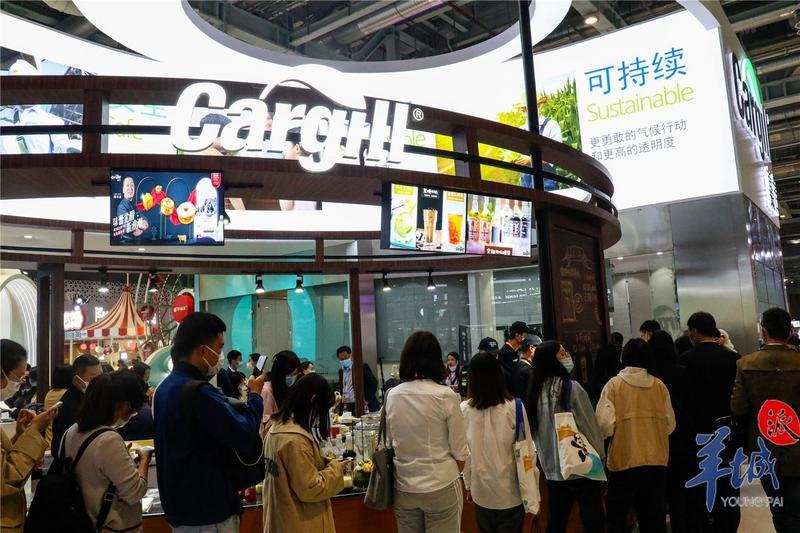 最辣火鸡面、最贵咖啡……进博会上这些美食把我看馋了