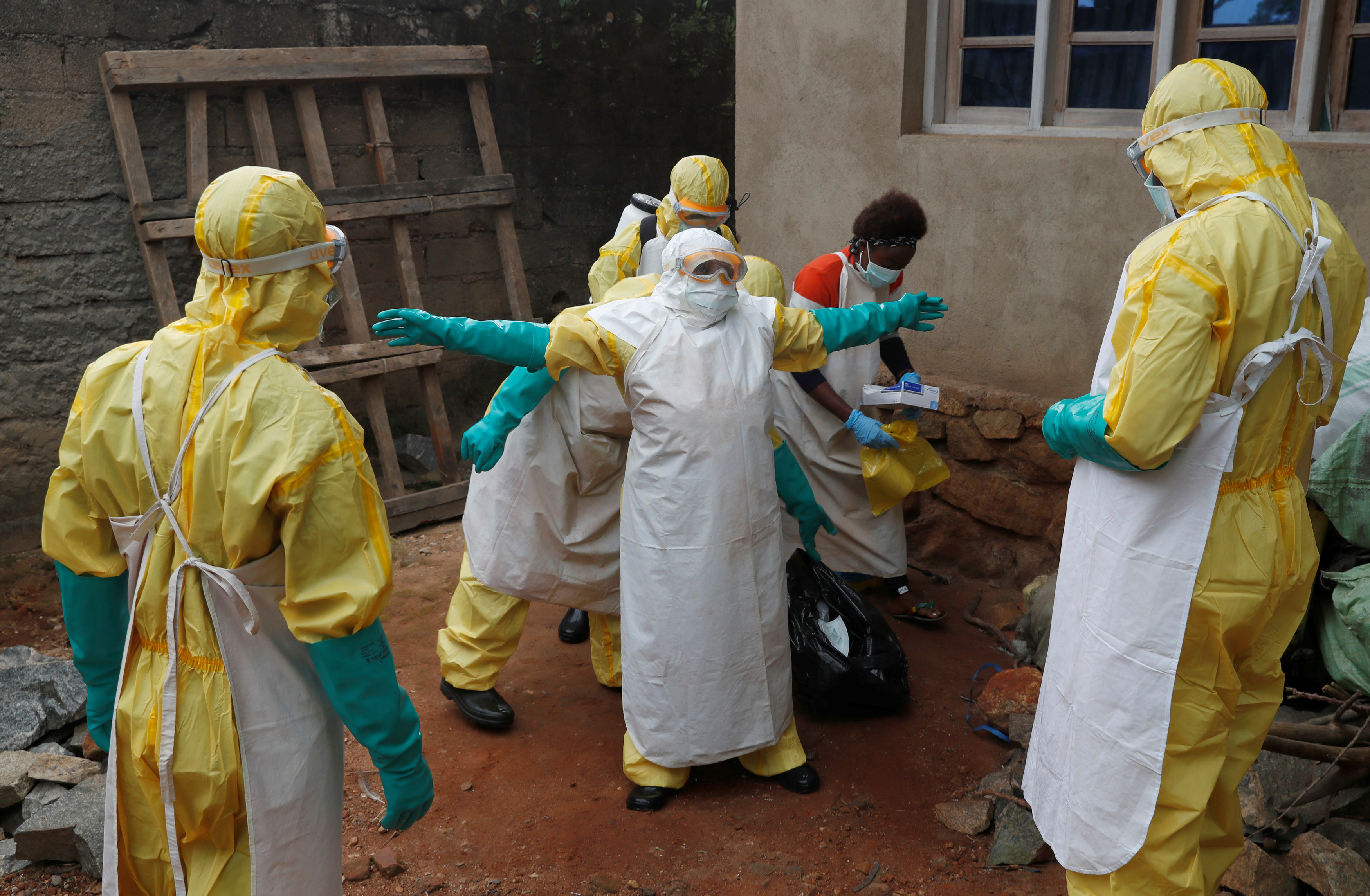 埃博拉前线女记者原型图片