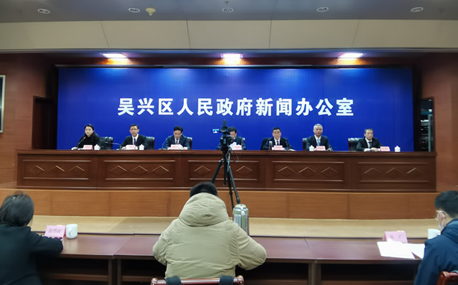 nei b56f95d4d12b64c5d_副本.jpg